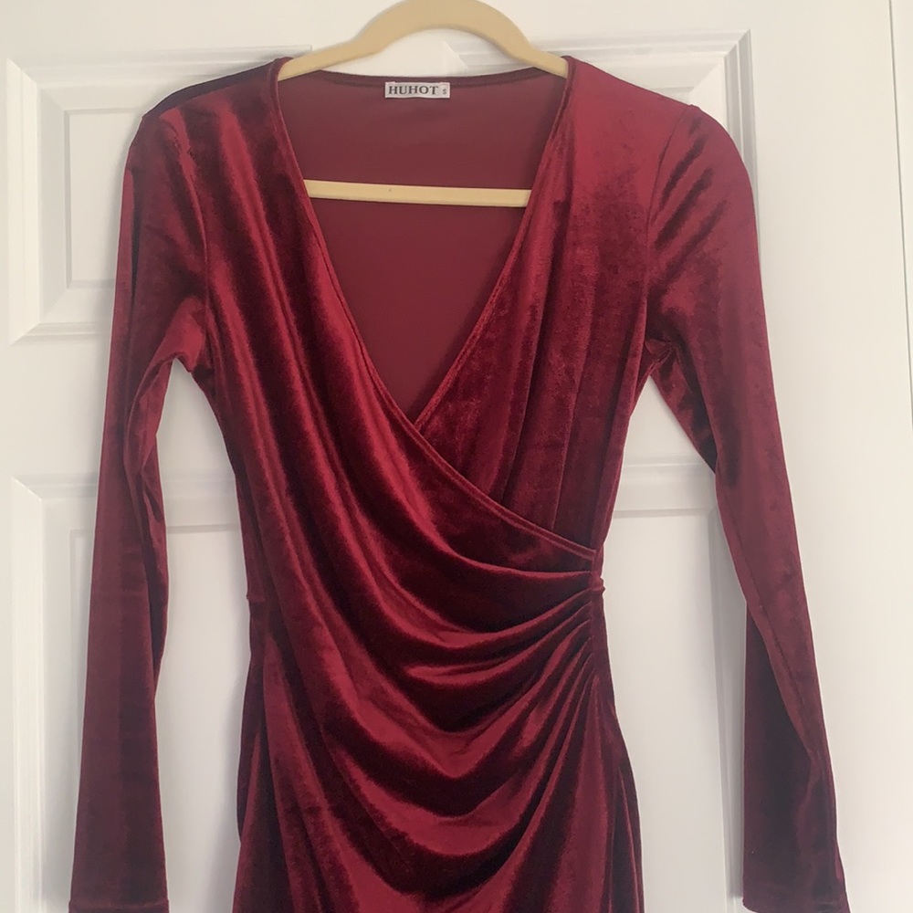 HuHot velvet bodycon ruched cocktail dress - Picture 4 of 5